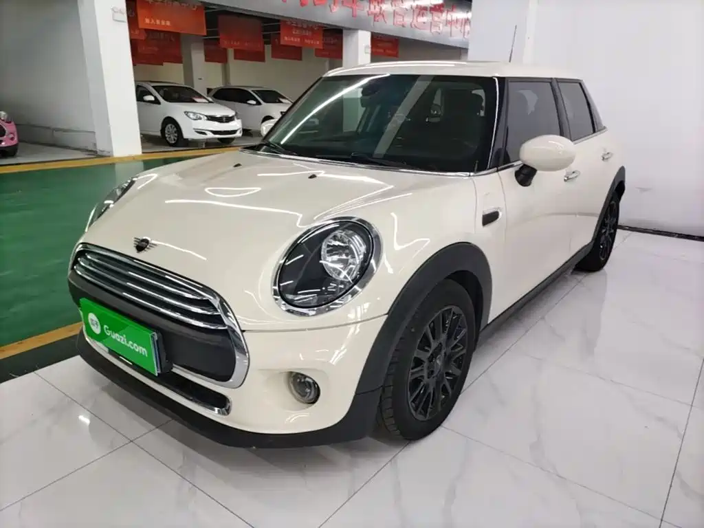 MINI MINI 2020