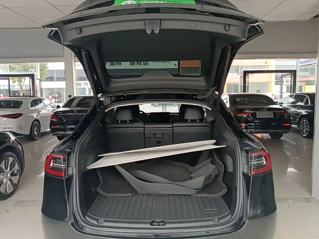 Tesla Model Y 2023 — фото 19