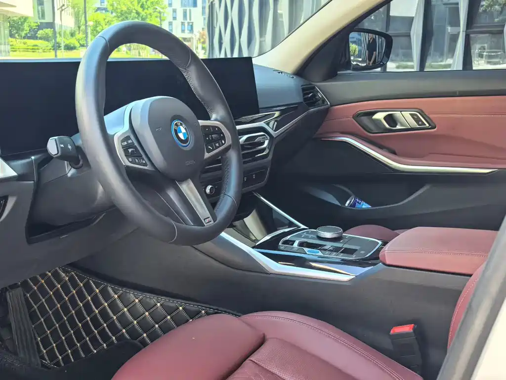 BMW i3 2024