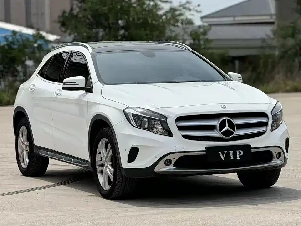 Mercedes-Benz GLA 2015