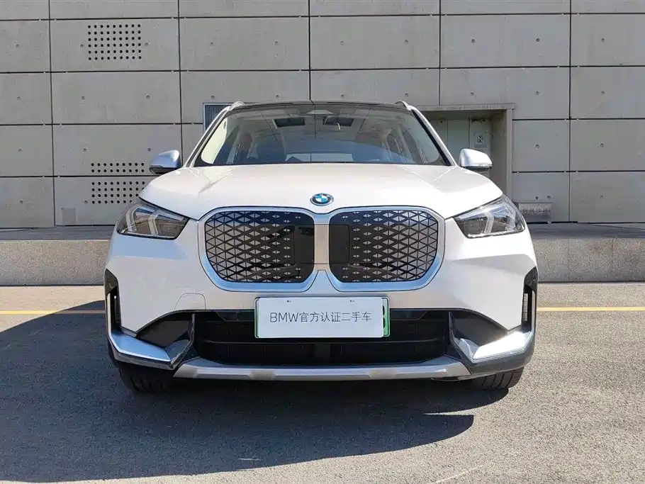BMW iX1 2025 — фото 2