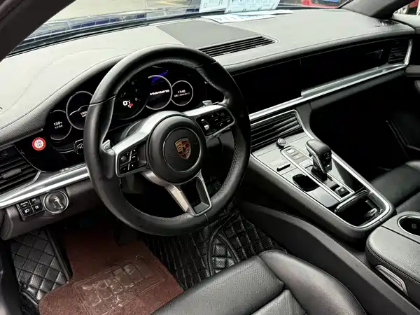 Porsche Panamera 2020