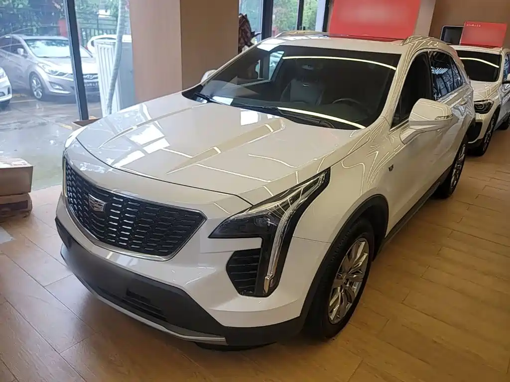 Cadillac XT4 2021 — фото 2