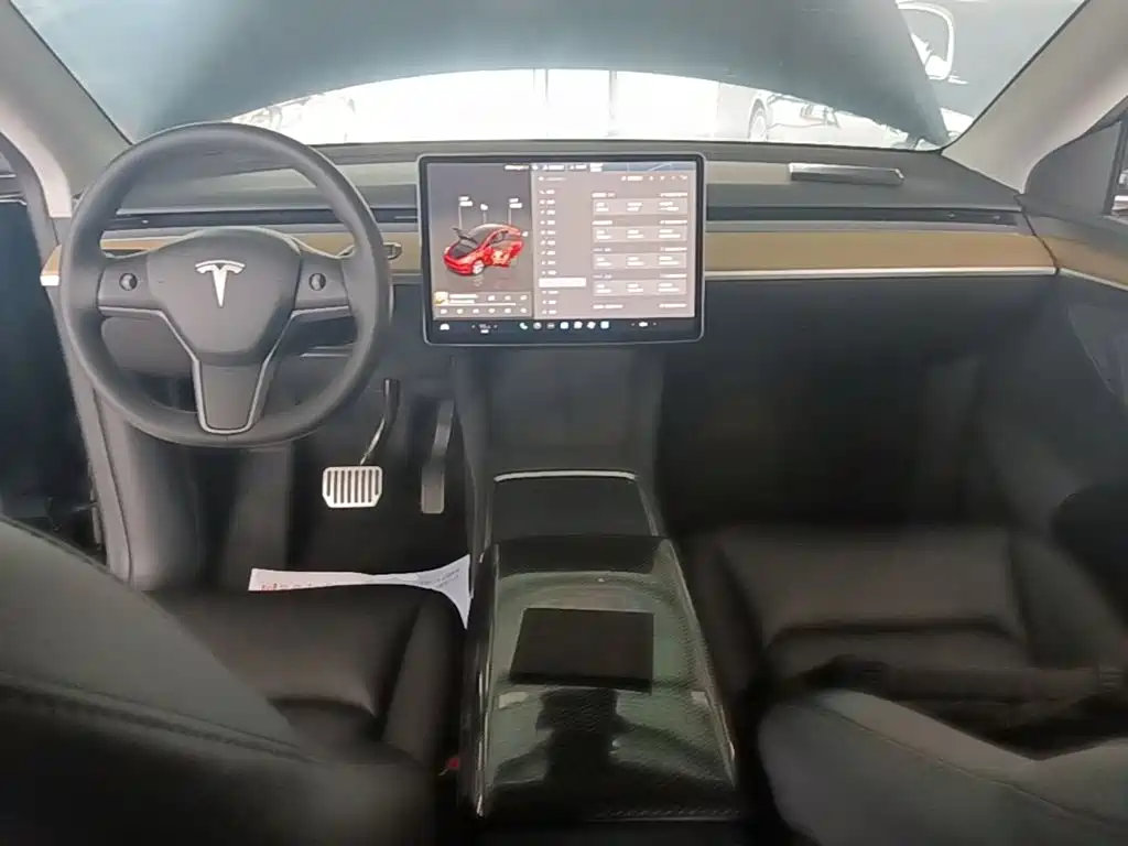 Tesla Model Y 2023 — фото 10