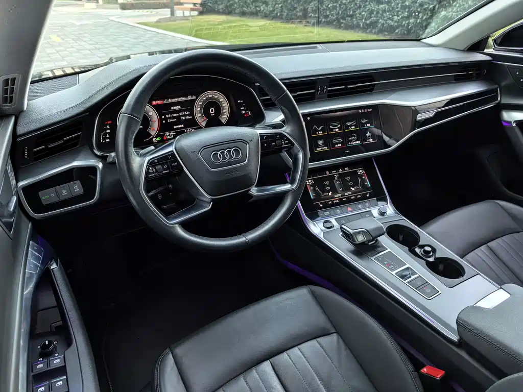Audi A7 2021 — фото 38