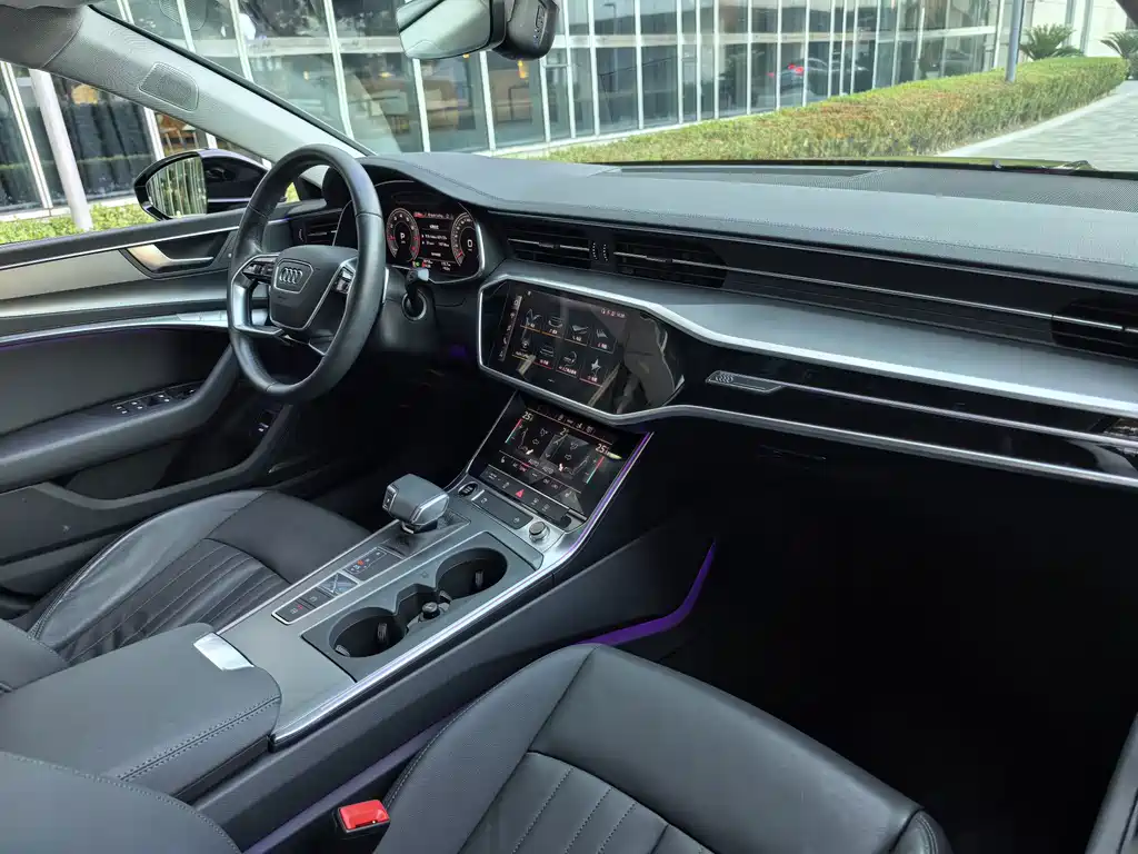 Audi A7 2021 — фото 37