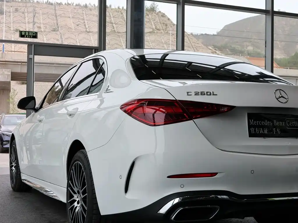 Mercedes-Benz C-Class 2023