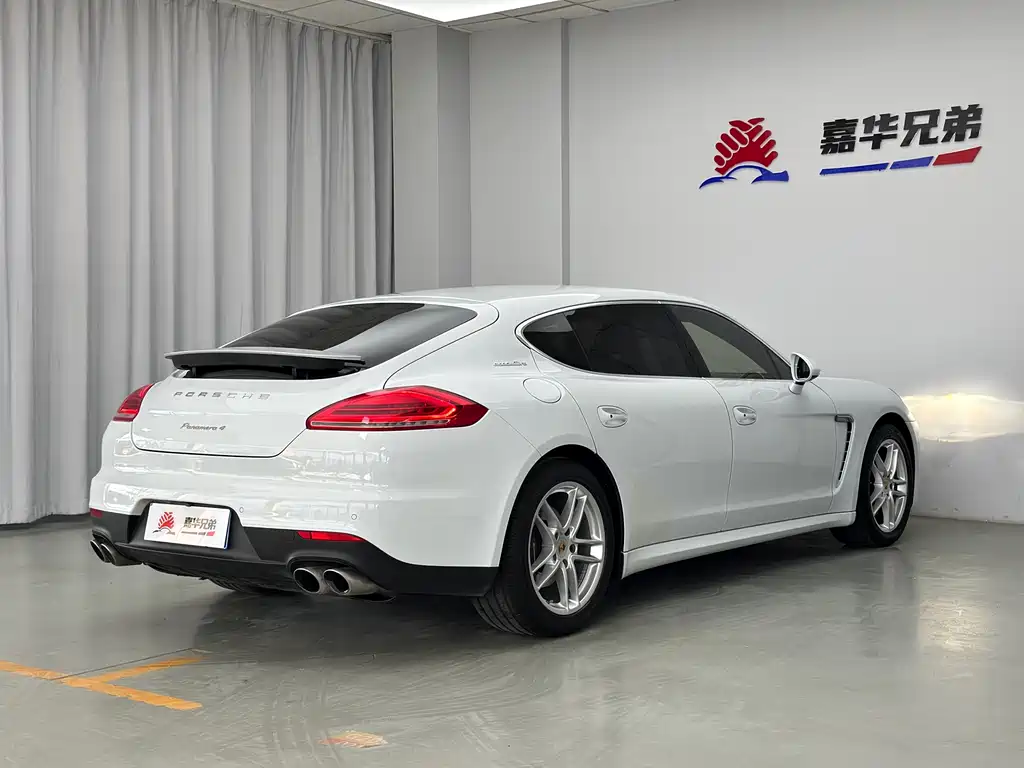 Porsche Panamera 2016 — фото 9