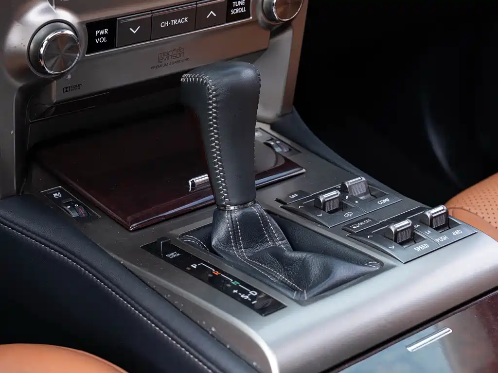 Lexus GX 2015 — фото 16