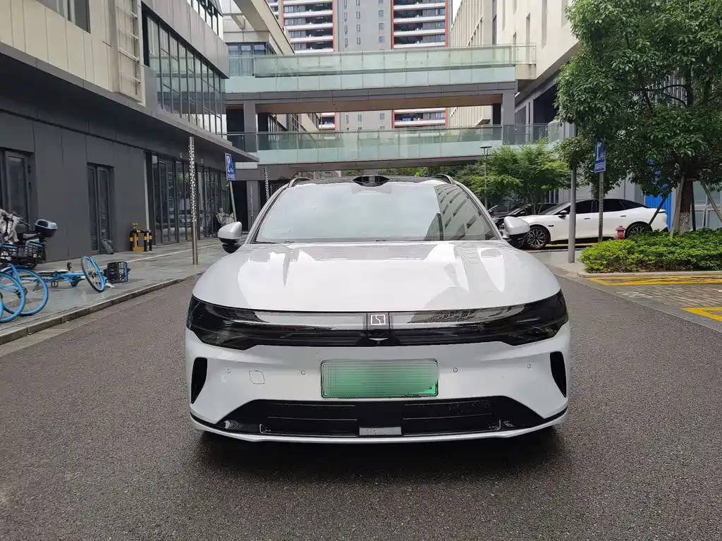 Zeekr 007 GT 2025