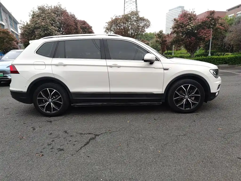 Volkswagen Tiguan L 2020 — фото 4