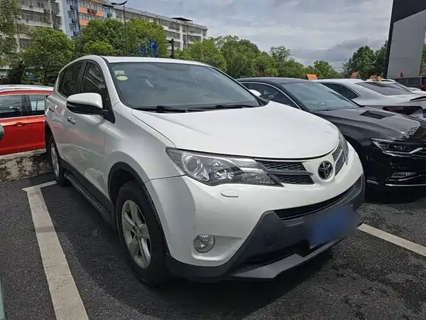 Toyota RAV4 2014