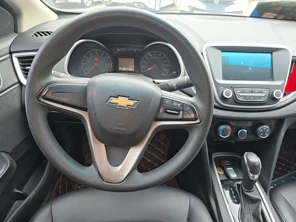 Chevrolet Cavalier 2017 — фото 11