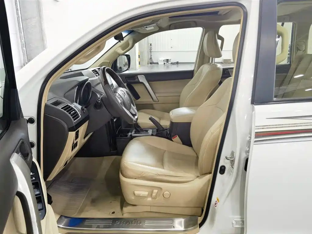 Toyota Prado 2016 — фото 10