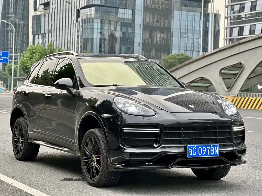 Porsche Cayenne 2013 — фото 3