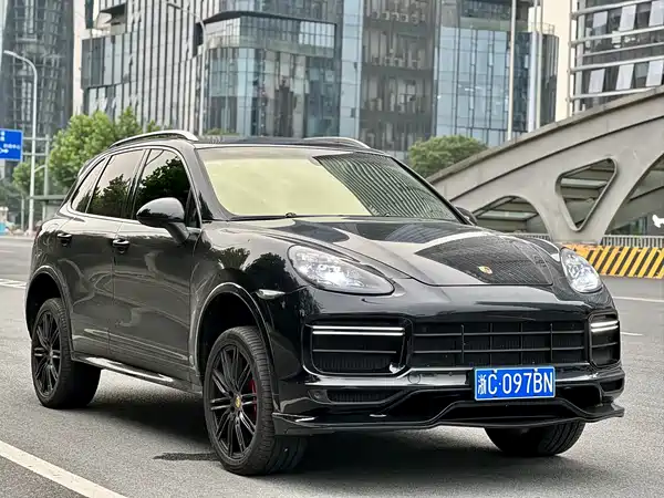 Porsche Cayenne 2011