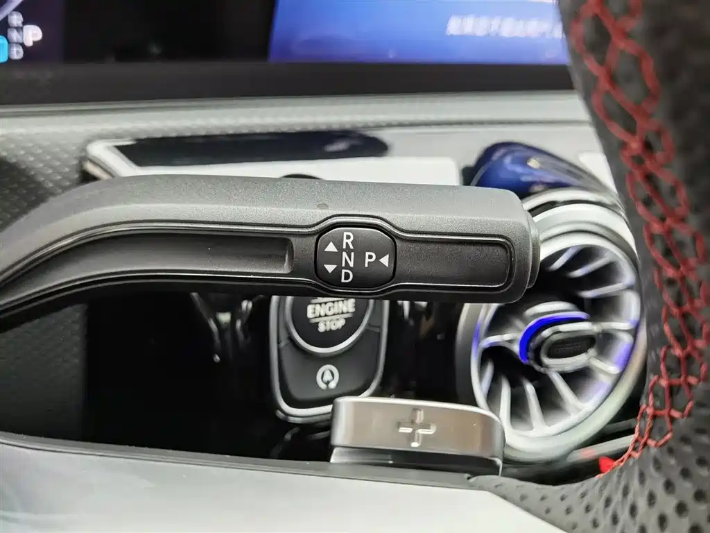 Mercedes-Benz A-Class 2025 — фото 13