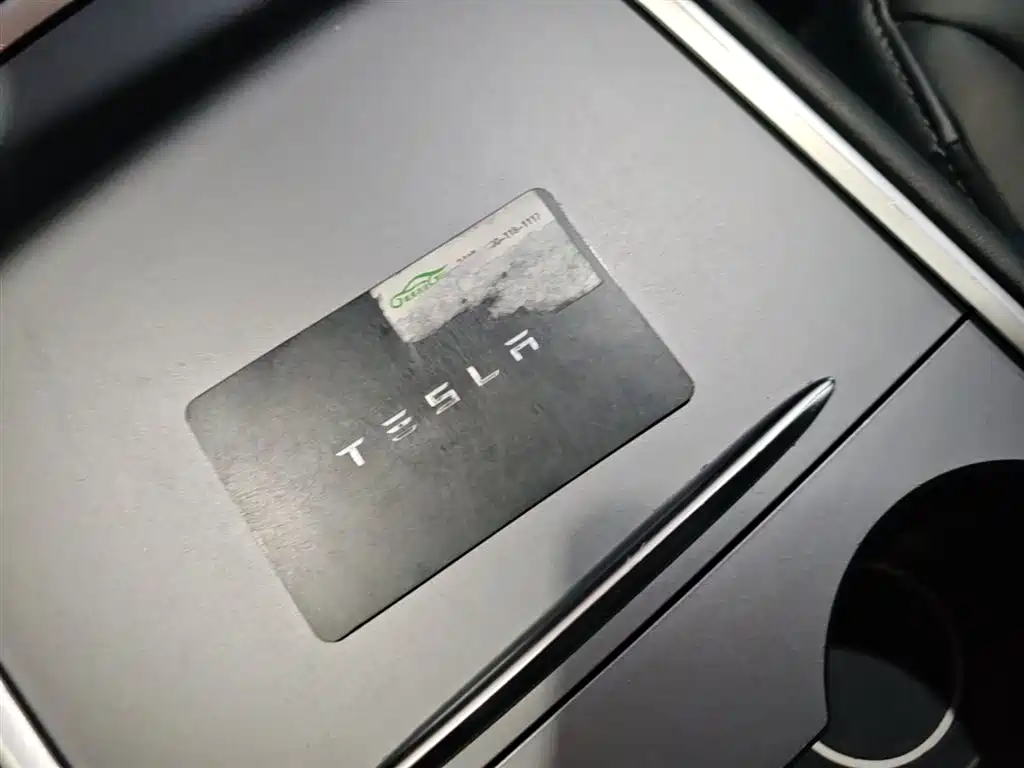 Tesla Model 3 2021 — фото 9