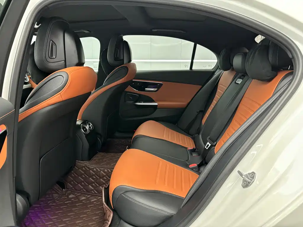 Mercedes-Benz C-Class 2023 — фото 5