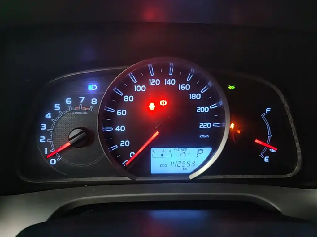 Toyota RAV4 2016 — фото 12
