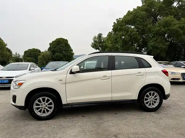 Mitsubishi Jinxuan ASX 2014