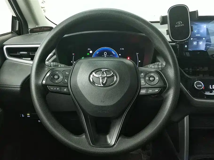 Toyota Corolla Cross 2024 — фото 15