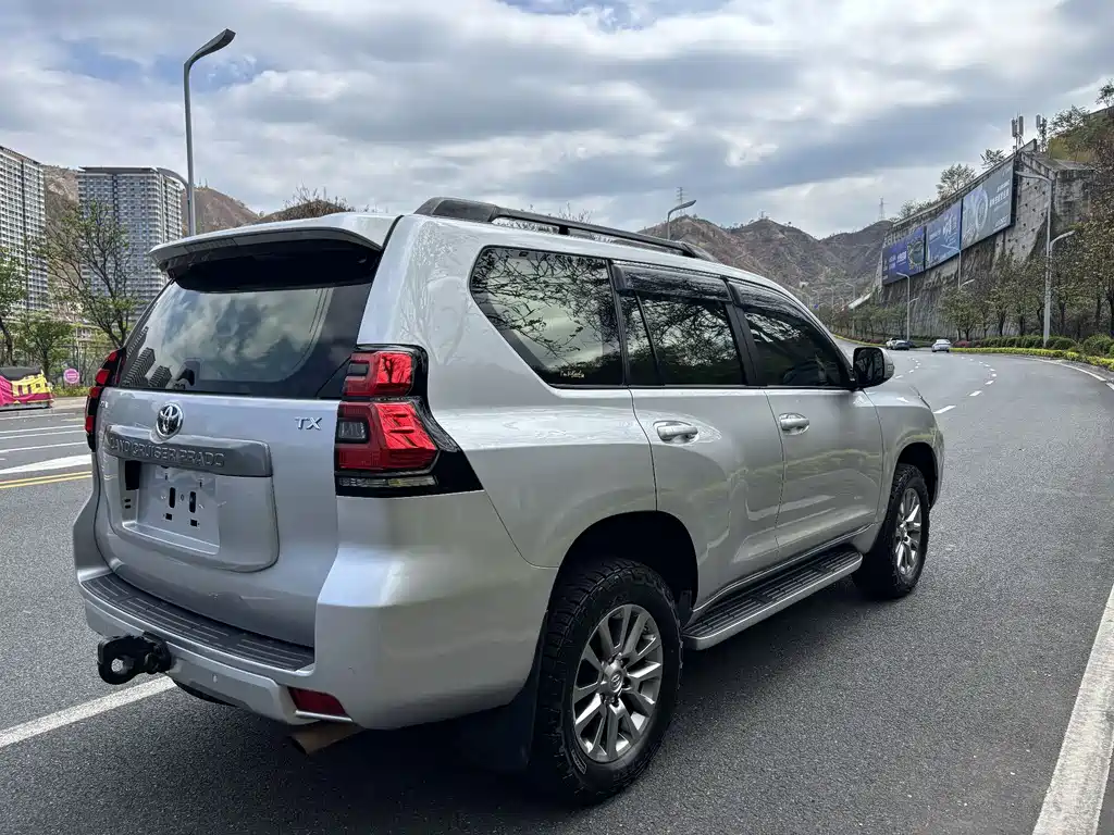 Toyota Prado 2018 — фото 5