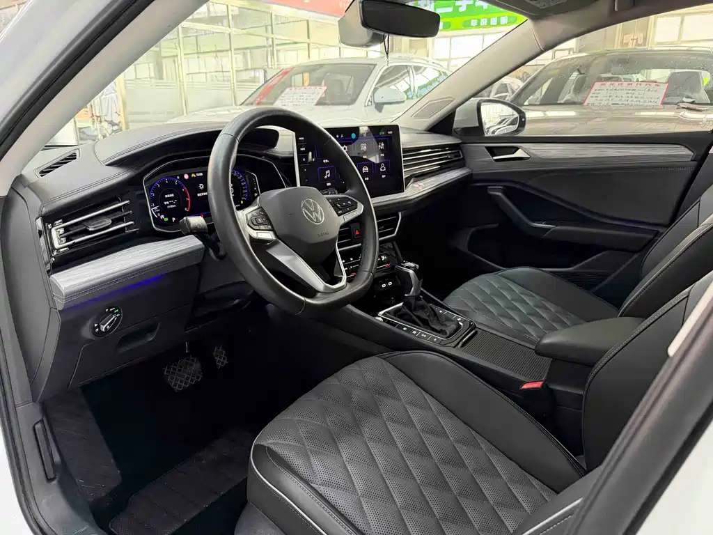 Volkswagen Sagitar 2022