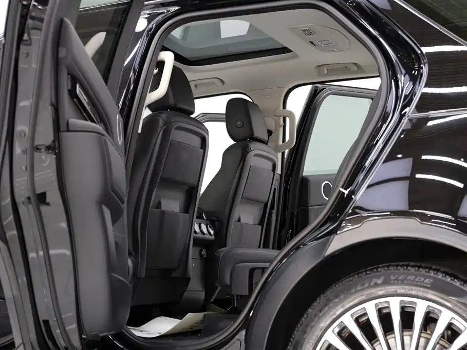 Land Rover Discovery 2020 — фото 6