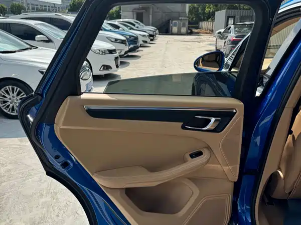Porsche Macan 2016