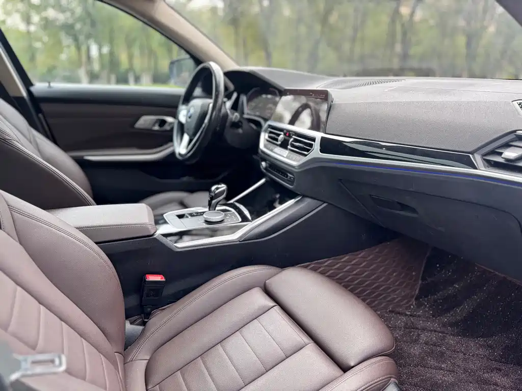 BMW 3 Series 2020