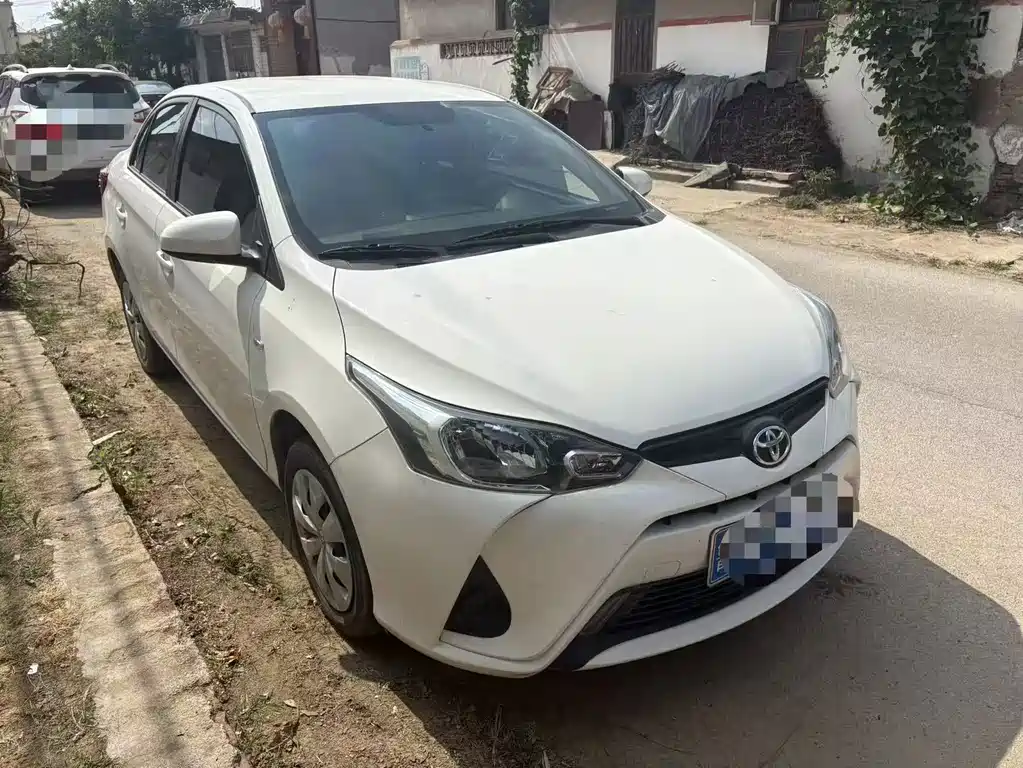Toyota Yaris L 2020