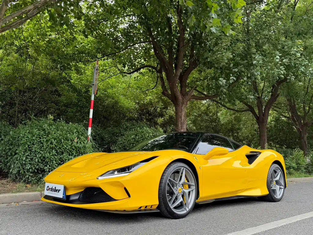 Ferrari F8 2021 — фото 1