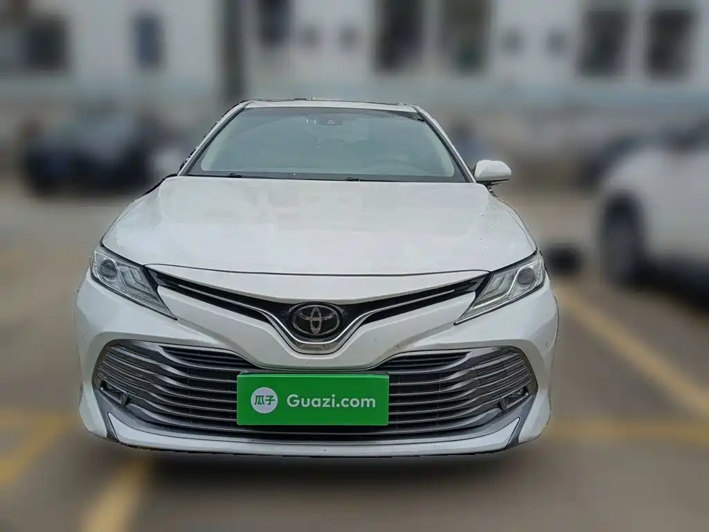 Toyota Camry 2018 — фото 24
