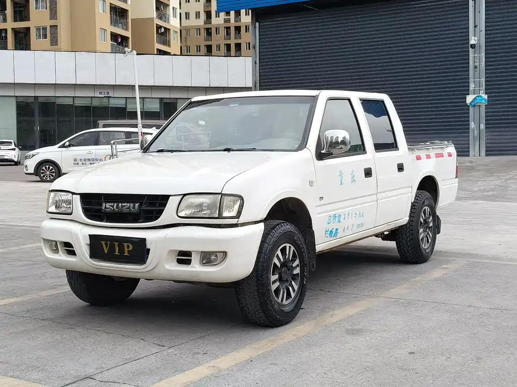 Isuzu Pickup 2015 — фото 3