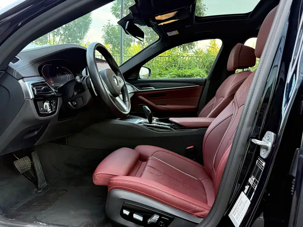BMW 5 Series 2023