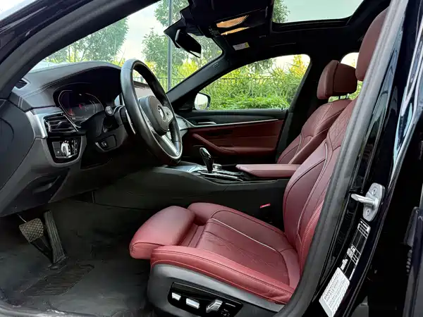 BMW 5 Series 2023