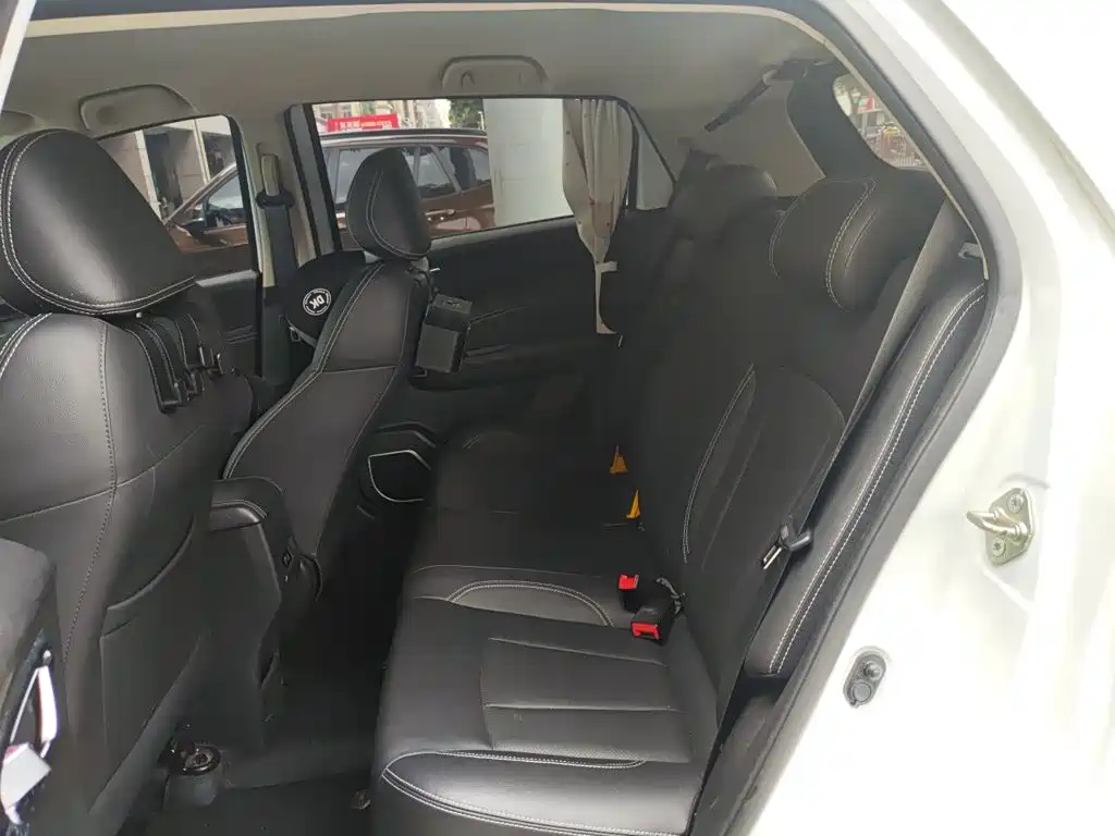 Geely Vision X3 2020 — фото 14