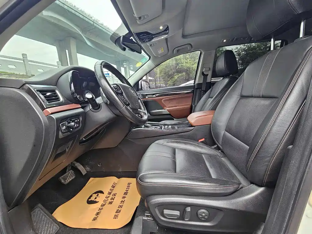 GAC Motor Trumpchi GS8 2017 — фото 10