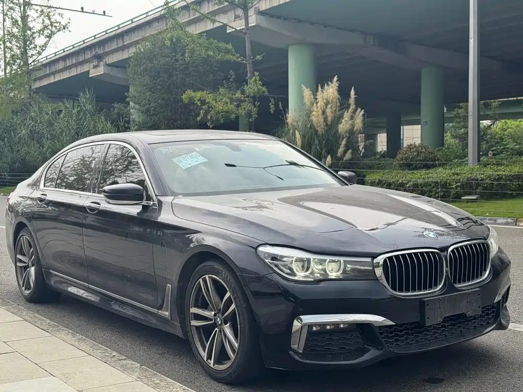 BMW 7 Series 2019 — фото 3