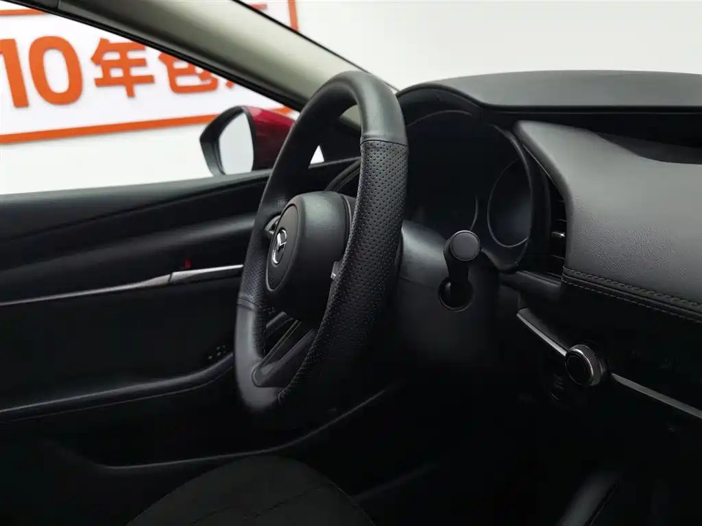 Mazda 3 Axela 2020 — фото 22
