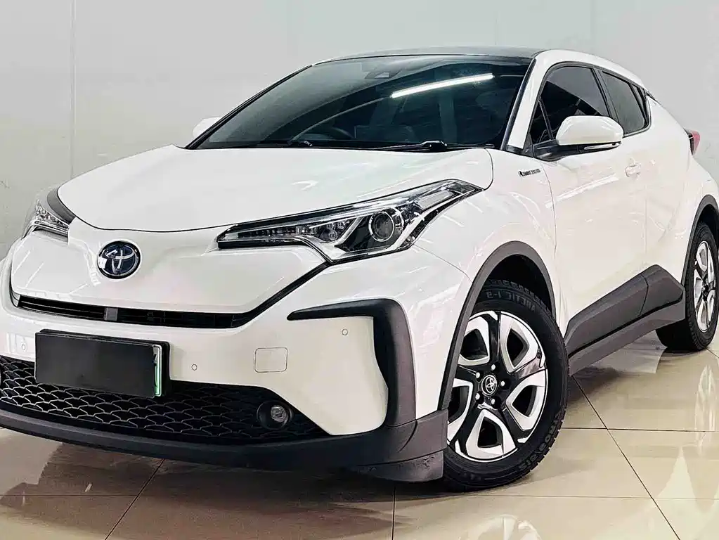 Toyota C-HR EV 2021 — фото 1