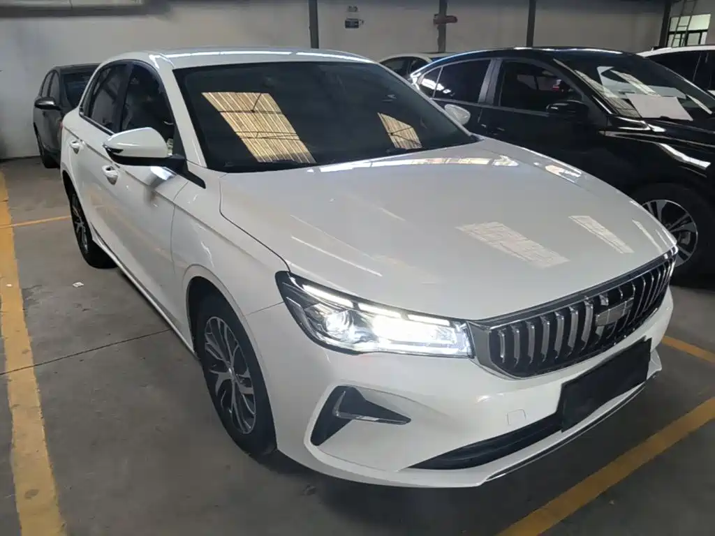 Geely Emgrand 2024