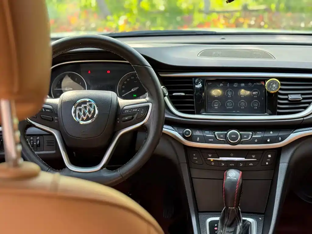 Buick Excelle 2019 — фото 10