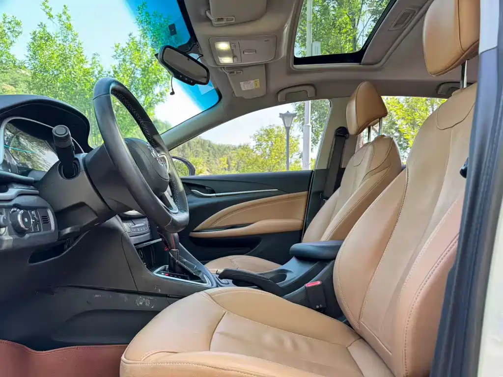 Buick Excelle 2019 — фото 15