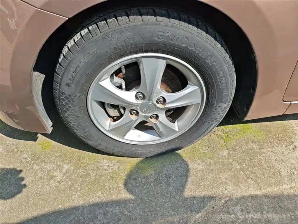 Hyundai Verna 2016 — фото 23
