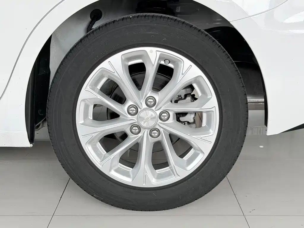 Chevrolet Cruze 2023 — фото 14