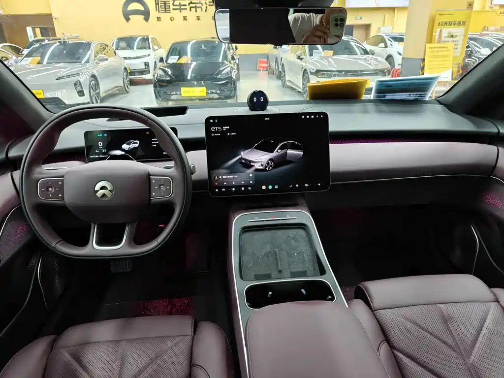 NIO ET5 2025