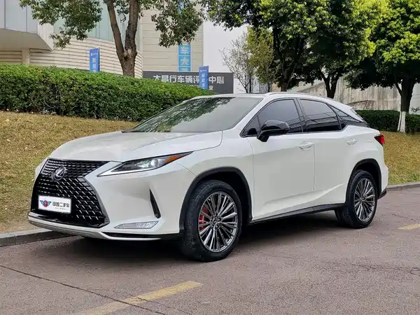 Lexus RX 2020