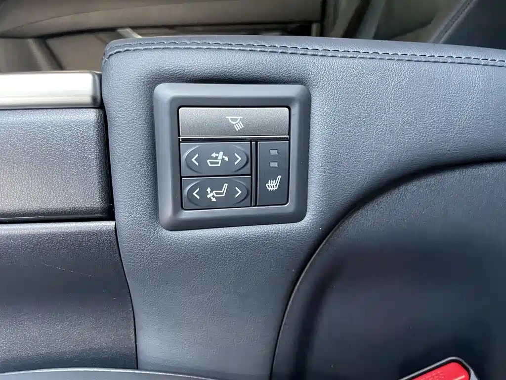 Toyota Vellfire 2021 — фото 10